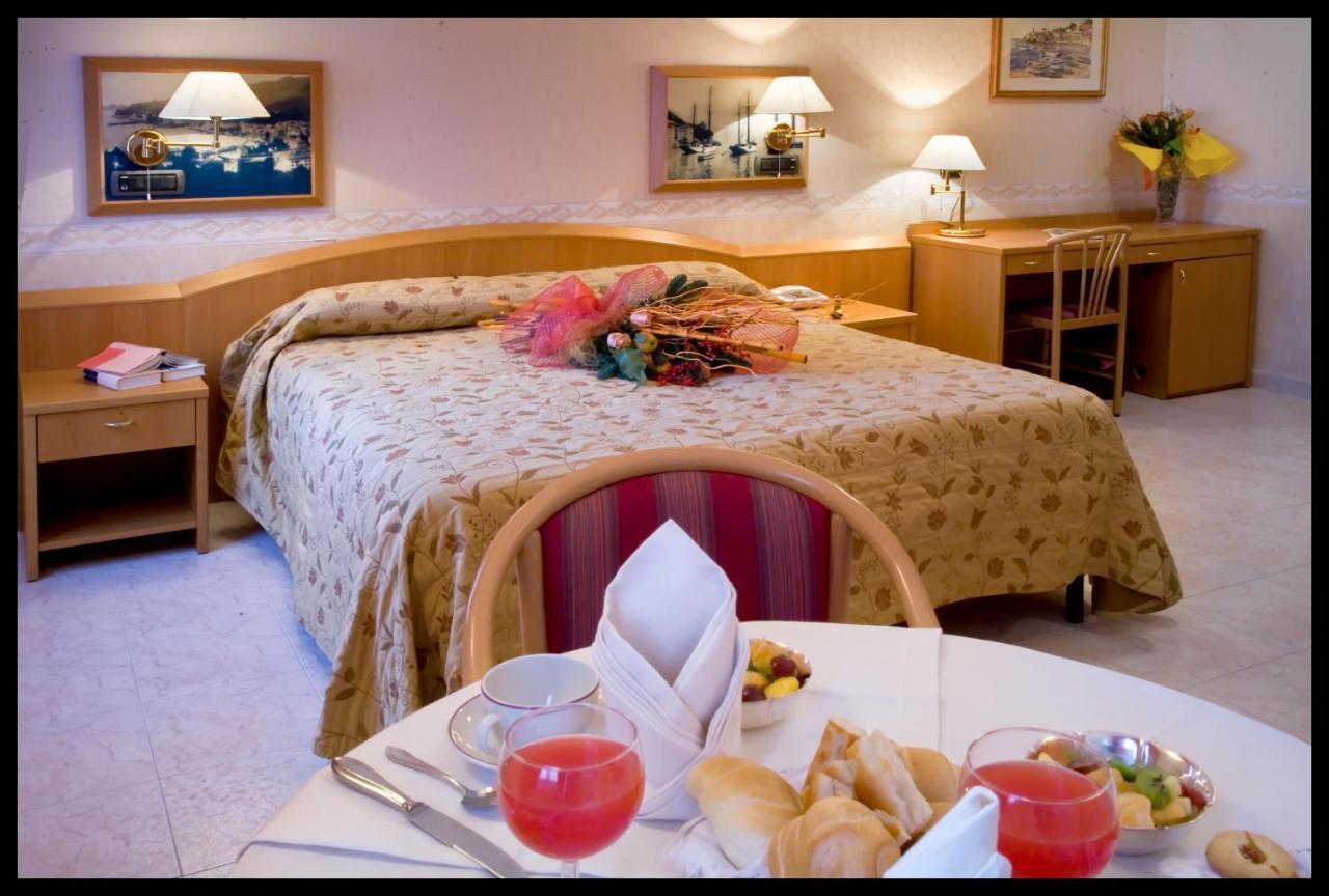 Hotel Monte Rosa Chiavari Luaran gambar